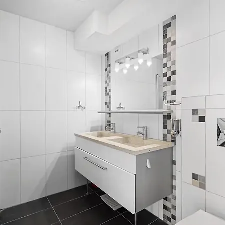 Cozy With Parking 公寓 *